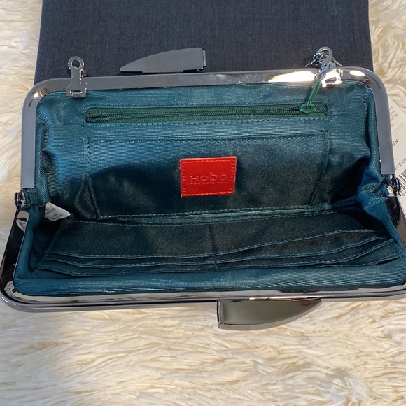 NWT Hobo silver metallic handbag - Picture 4 of 7